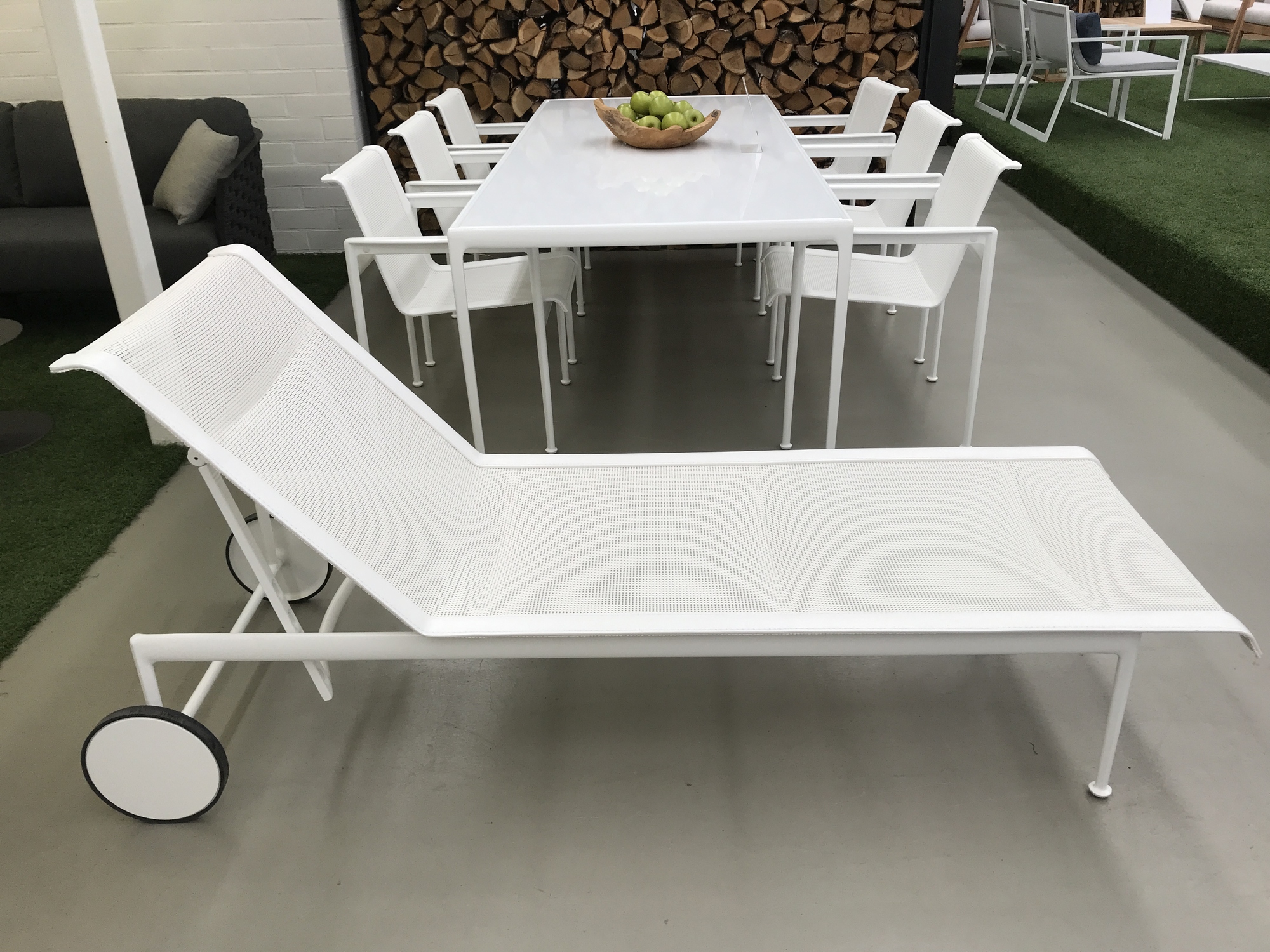 Knoll-tafel met 6 armstoelen Richard Schutz