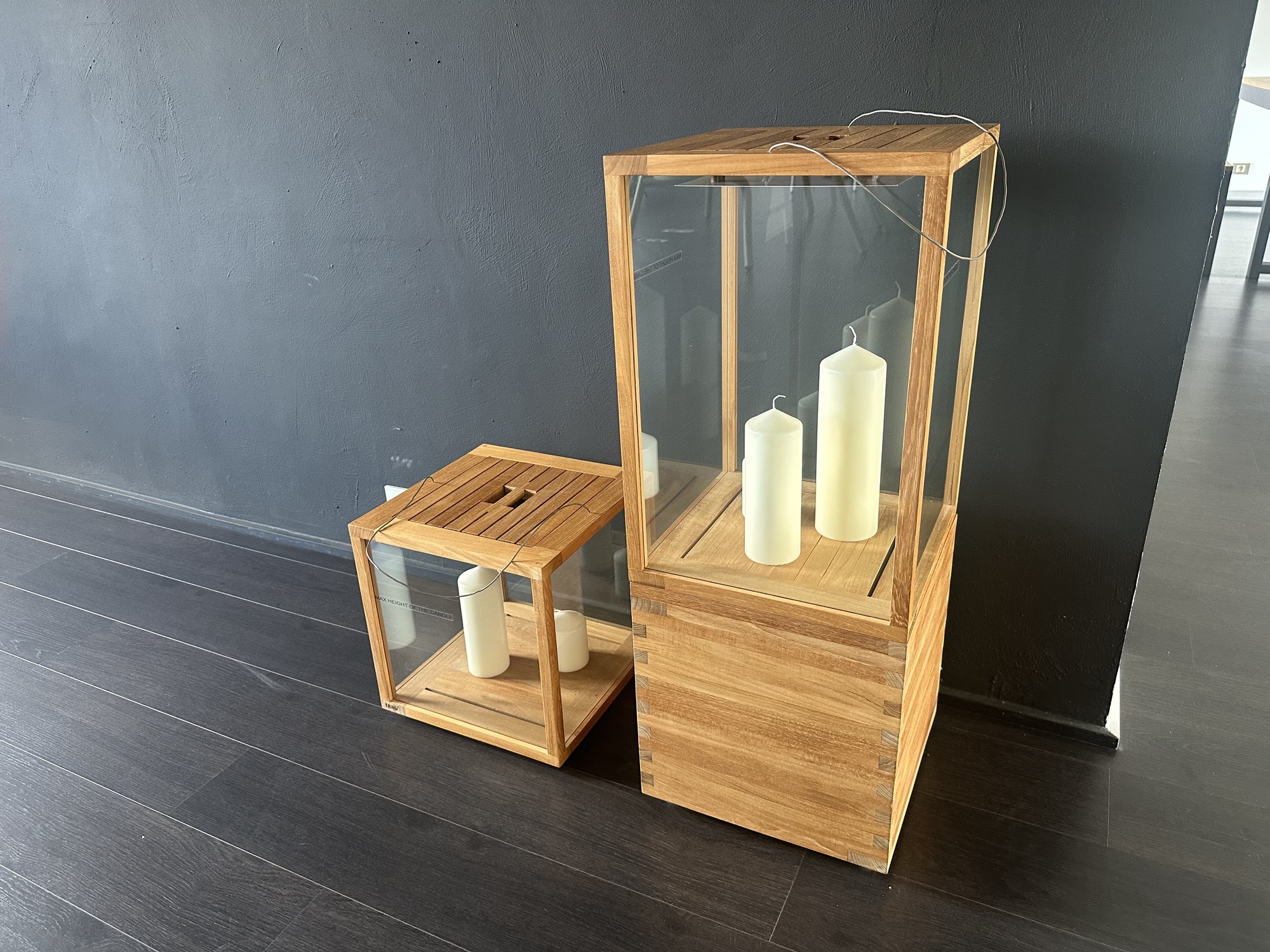 Tribu- 2 x lantaarn in teak -chemisch versterkt glas