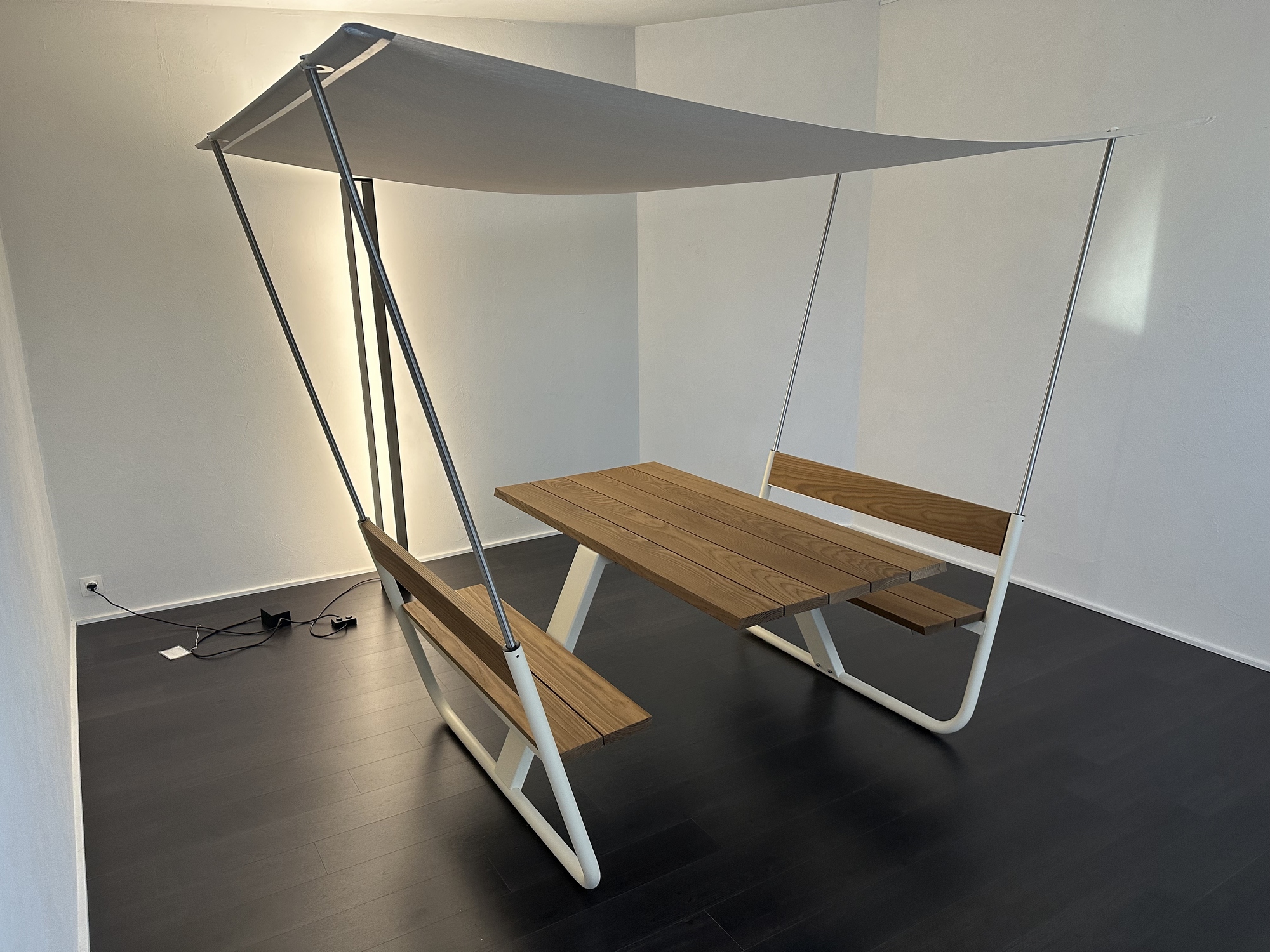 Extremis- Manille picnic outdoor tafel