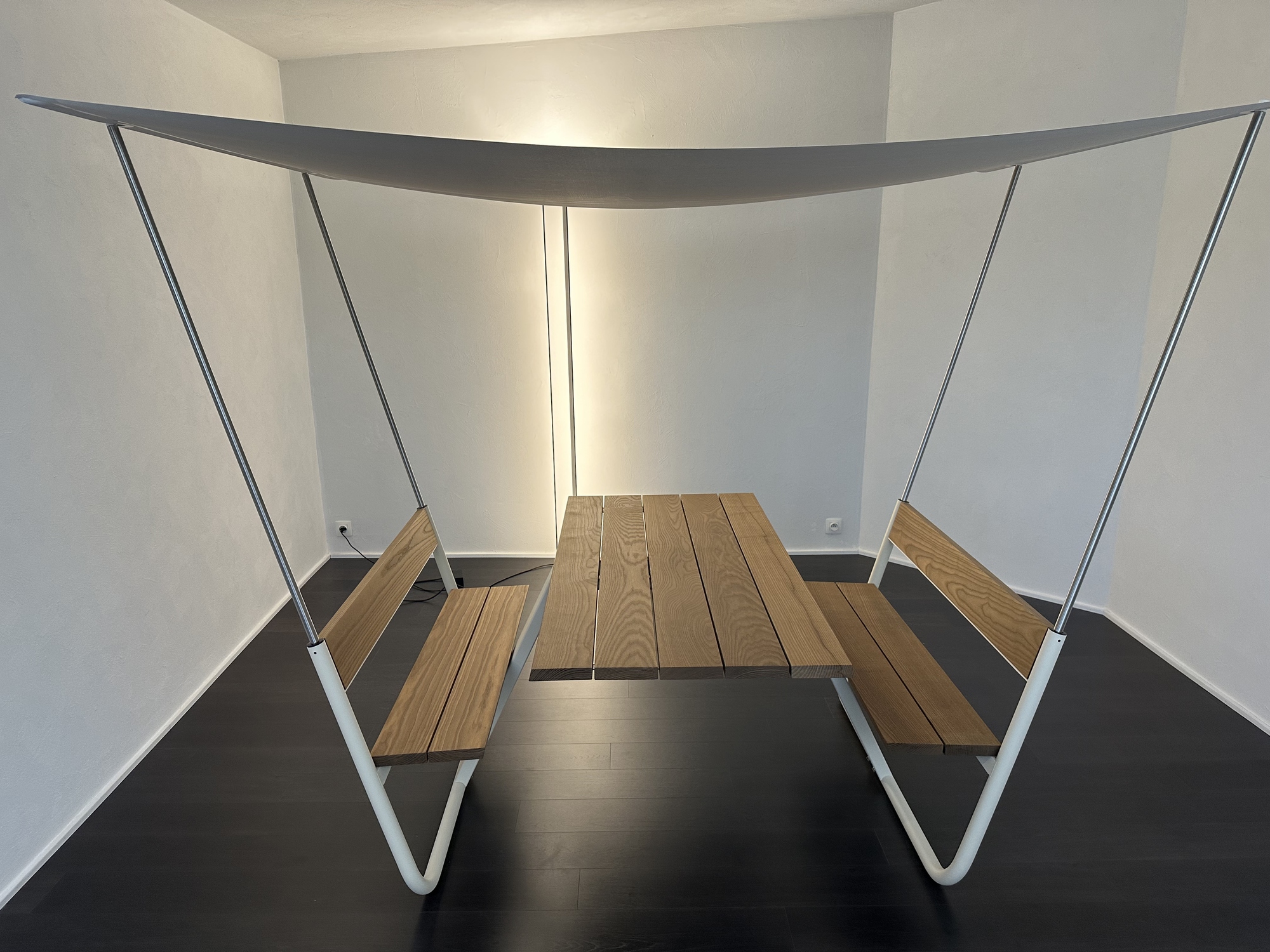 Extremis- Manille picnic outdoor tafel