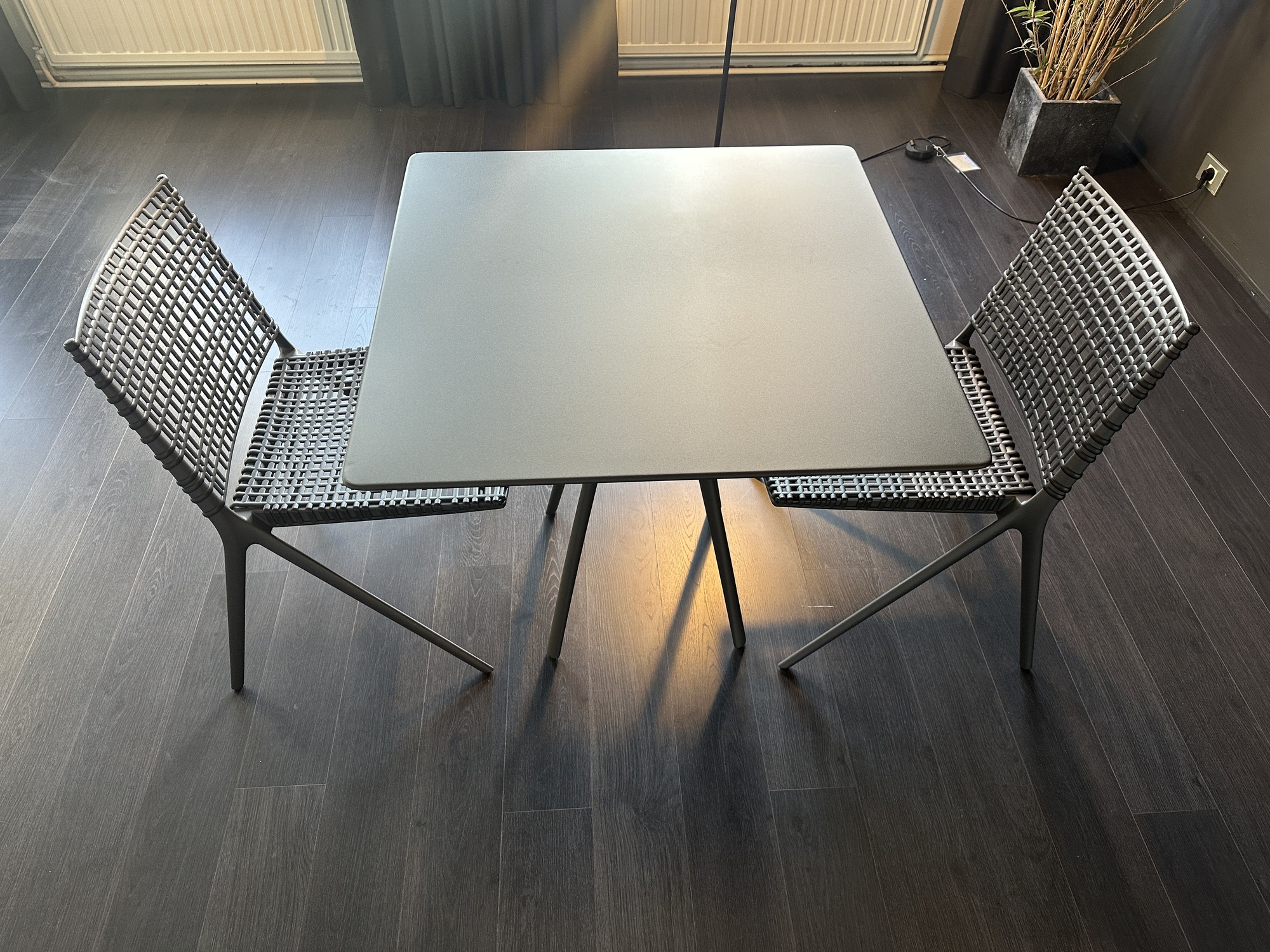 Tribu- outdoor tafel met 2 stoelen Branch Collection
