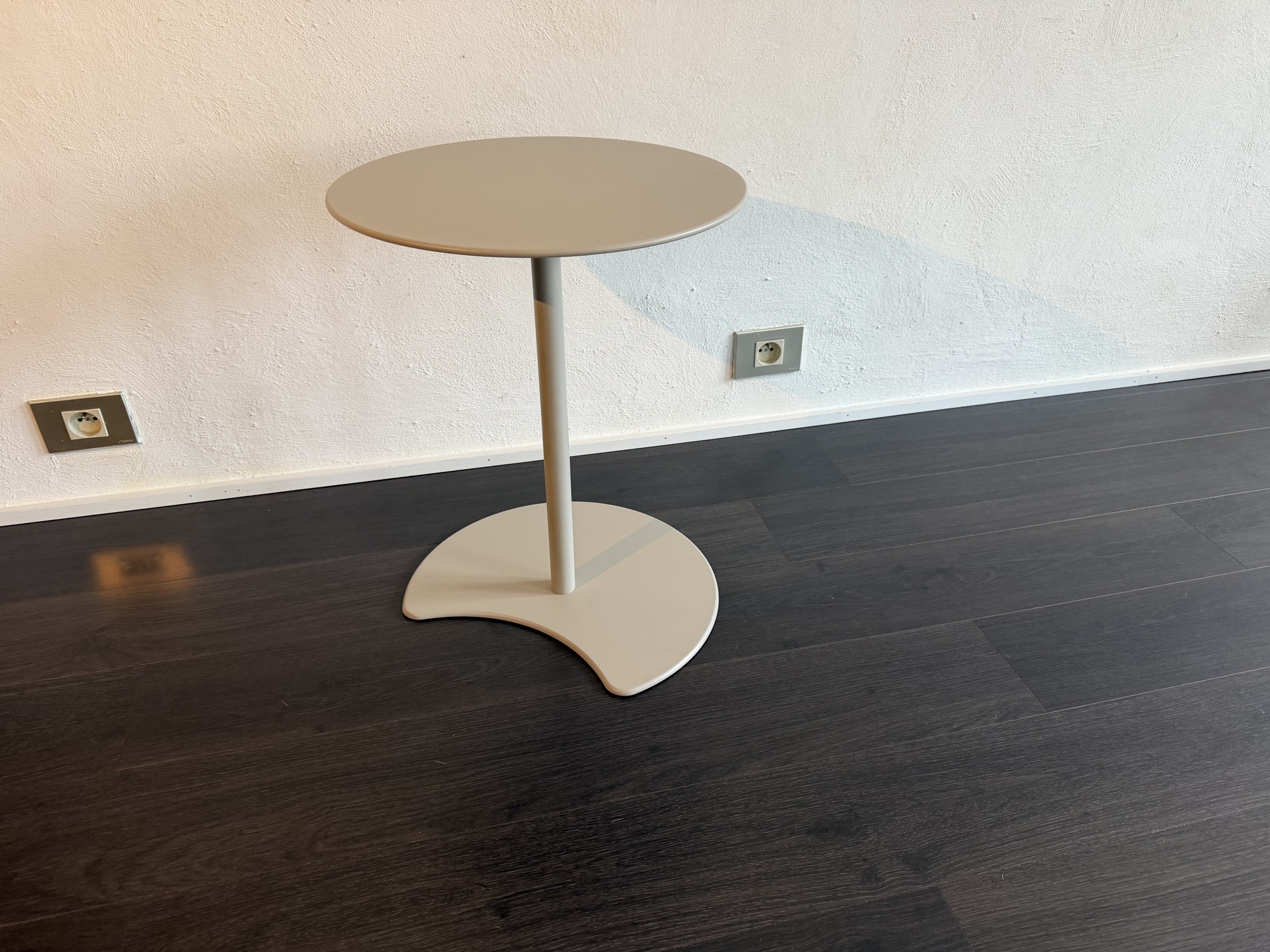 Tribu-Drop bijzettafel aluminium kleur linnen