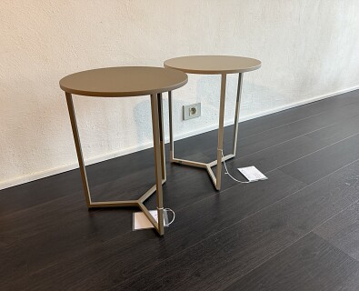 Tribu-Natal Alu bijzettafel poederlak -50%