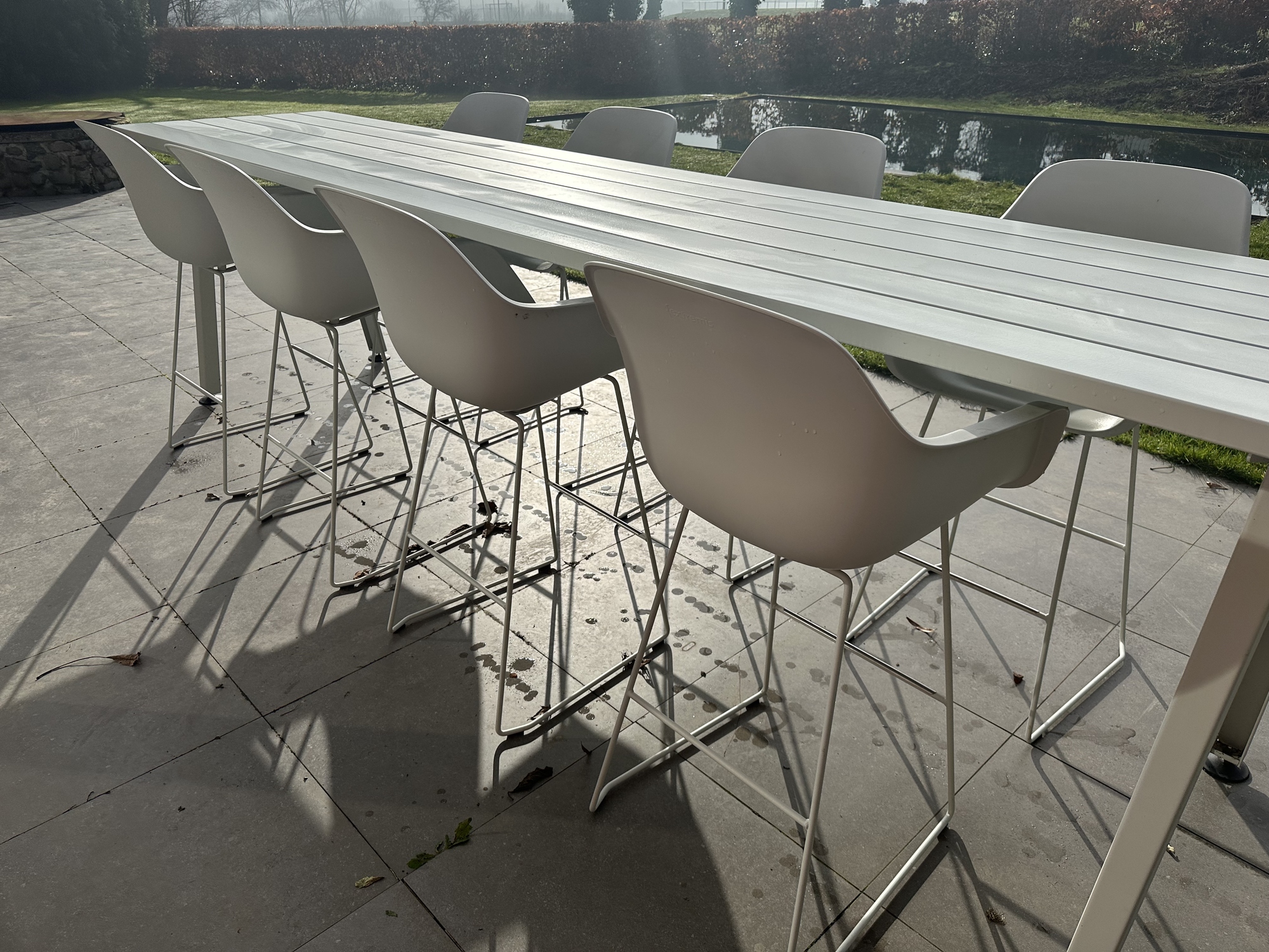 Extremis-Marina hoge tafel met 8 barkrukken Captain's Chair wit