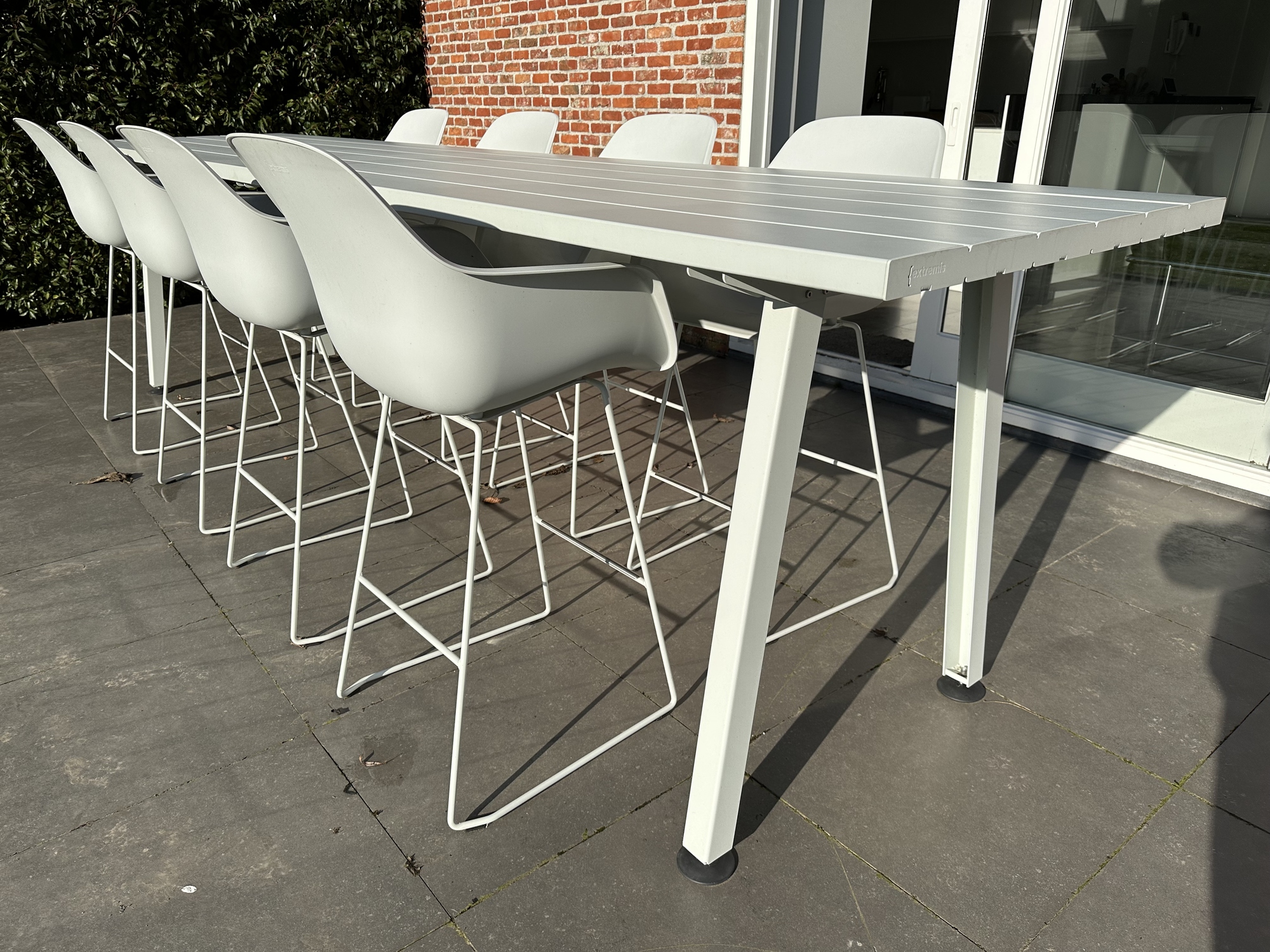 Extremis-Marina hoge tafel met 8 barkrukken Captain's Chair wit