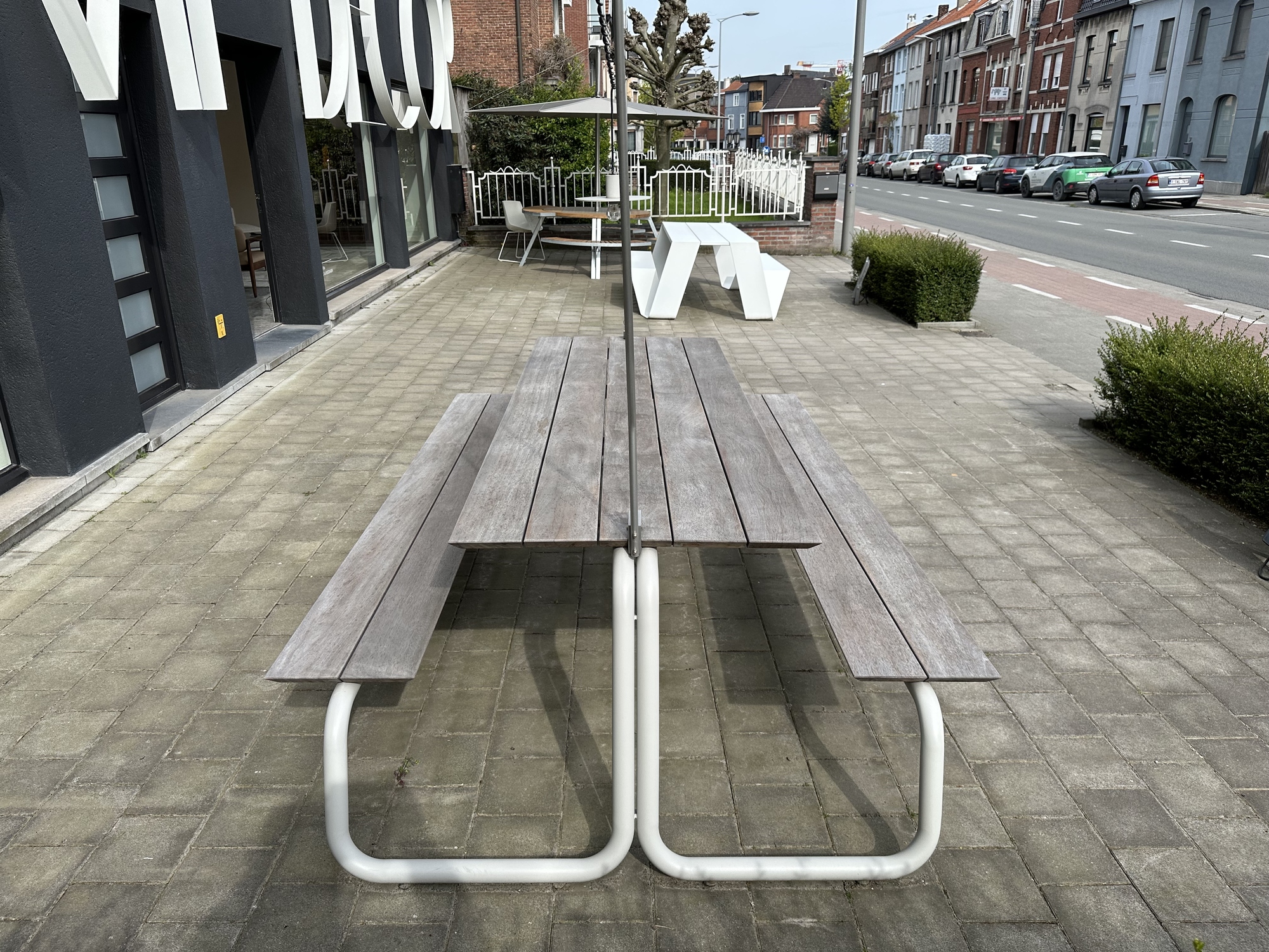 Wunder-The table