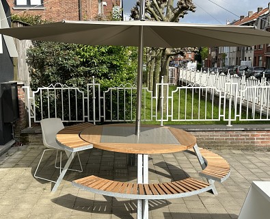 Extremis-Gargantua tafel met parasol Inumbra - 30%