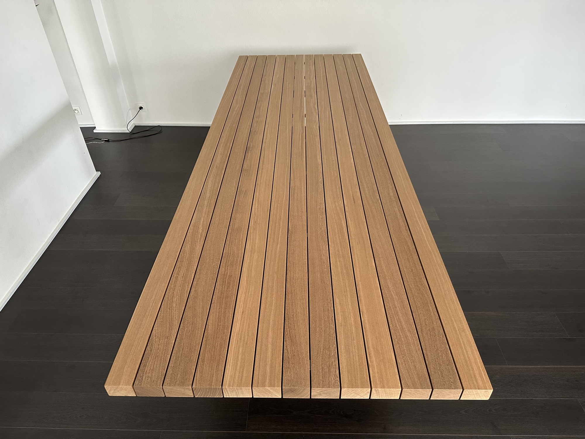 Bastalpe-outdoor tafel Timber afromosia massief