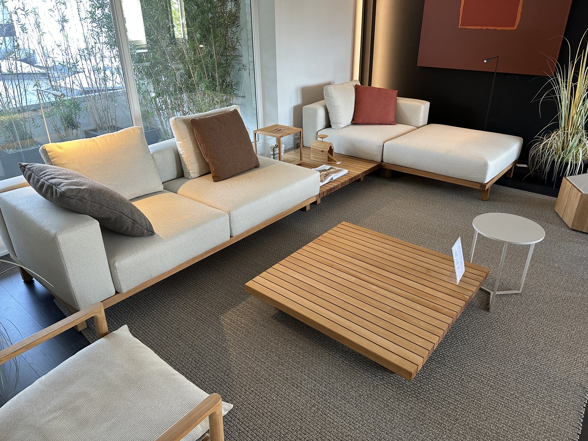 Tribu-Vis à Vis hoeksalon met 2 salontafels
