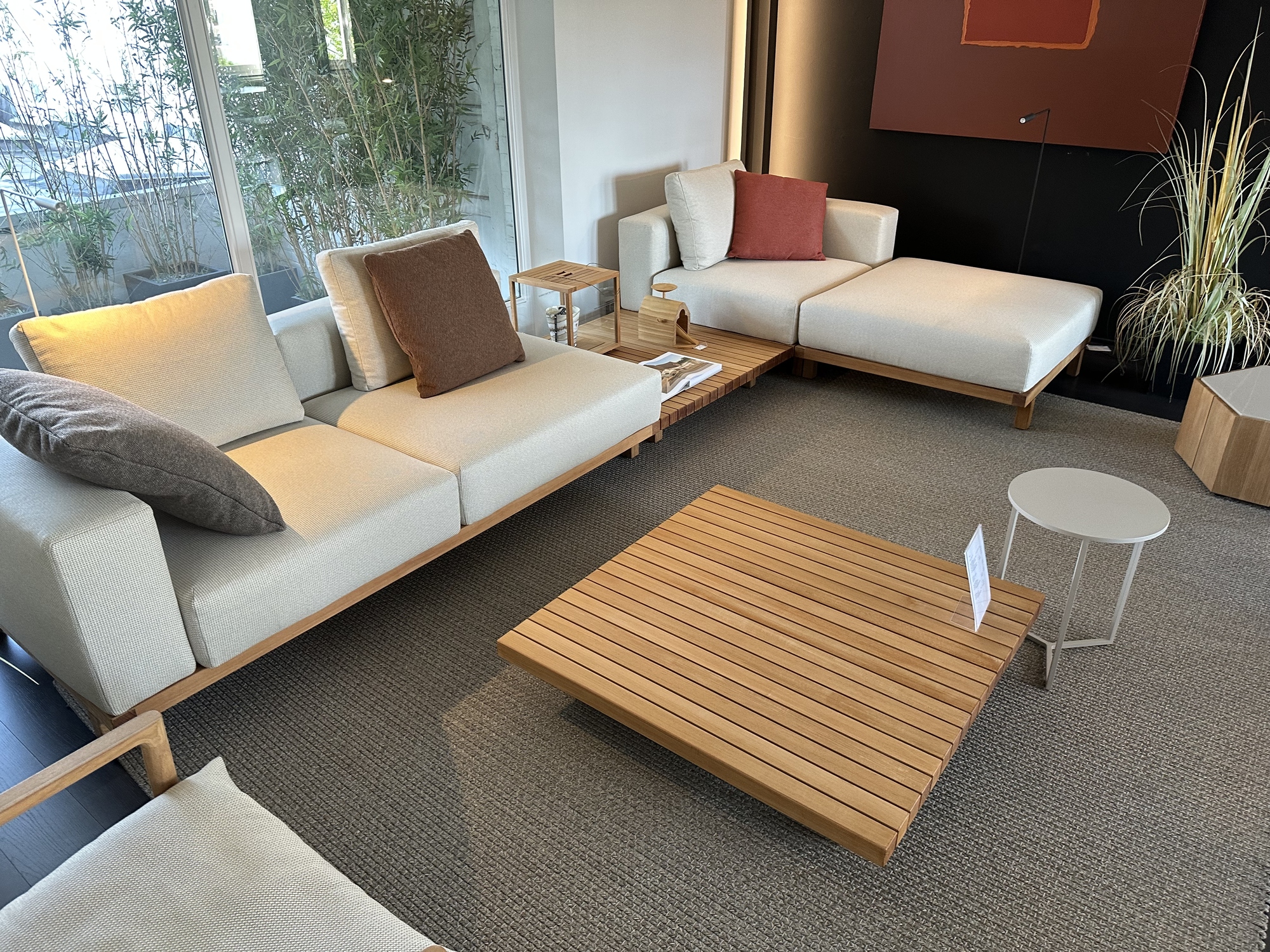 Tribu-Vis à Vis hoeksalon met 2 salontafels