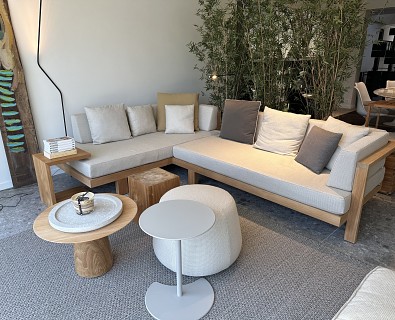 Tribu - hoeksalon Pure Sofa Teak met bijzettafels en poef