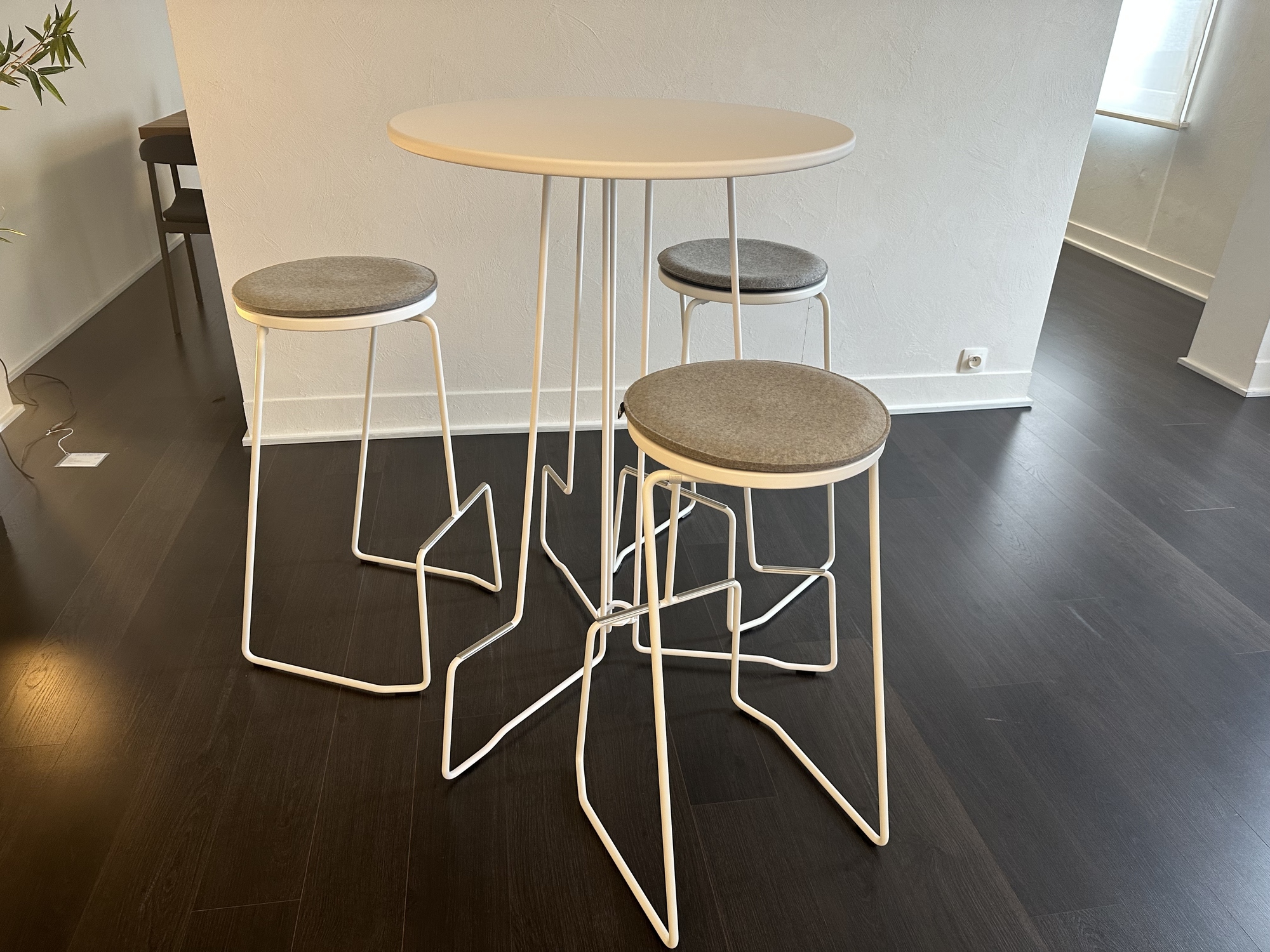 Extremis-opvouwbare Tiki tafel met 3 barkrukken