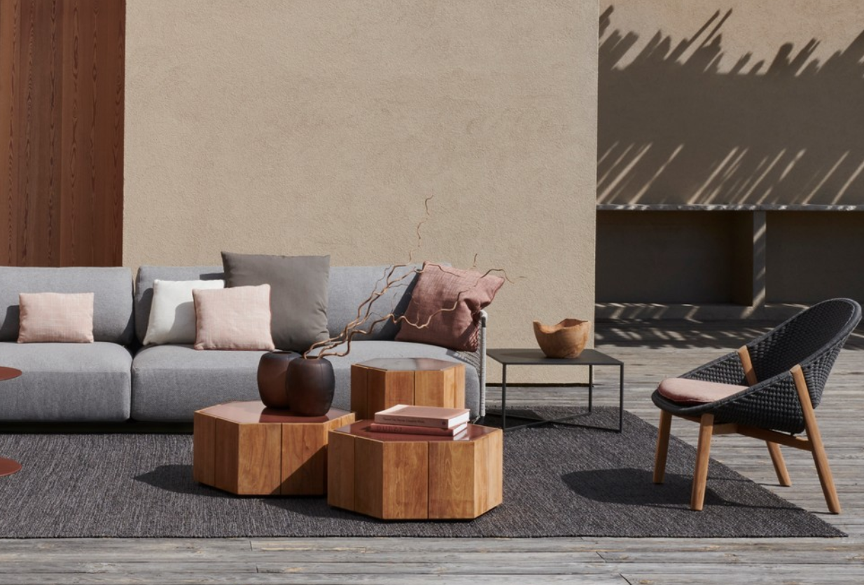 Tribu-3 x low tables teak met lavastone linnen